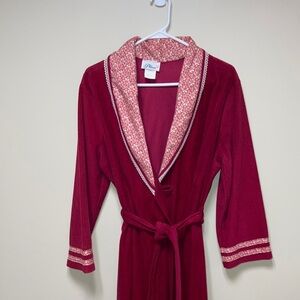 Vintage plaza 9 red size large bathrobe